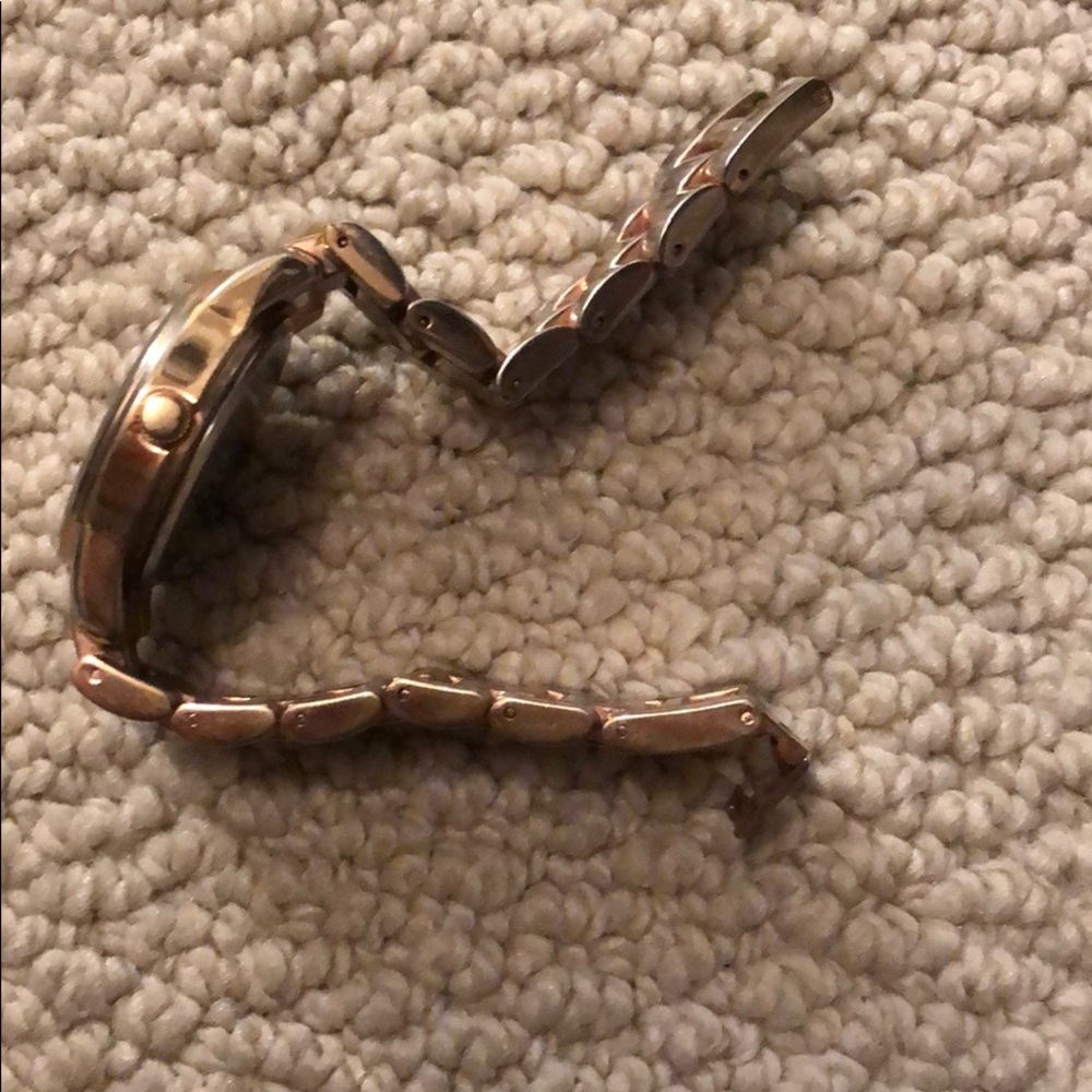 Watch - Picture 2 of 3